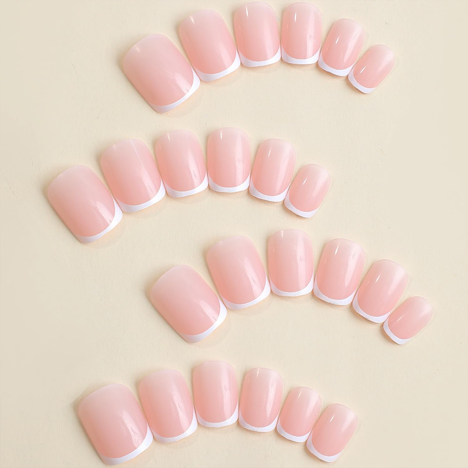 24枚入りショートスクエアホワイトフランスフルカバーフェイク - Nail Art France のレビューと価格