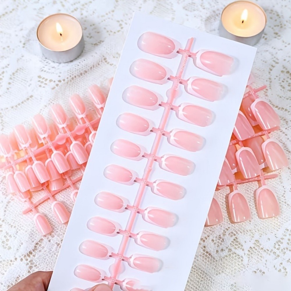 120個入りショートスクエアフレンチチッププレスオンネイル、 - Nail Art Extension のレビューと価格