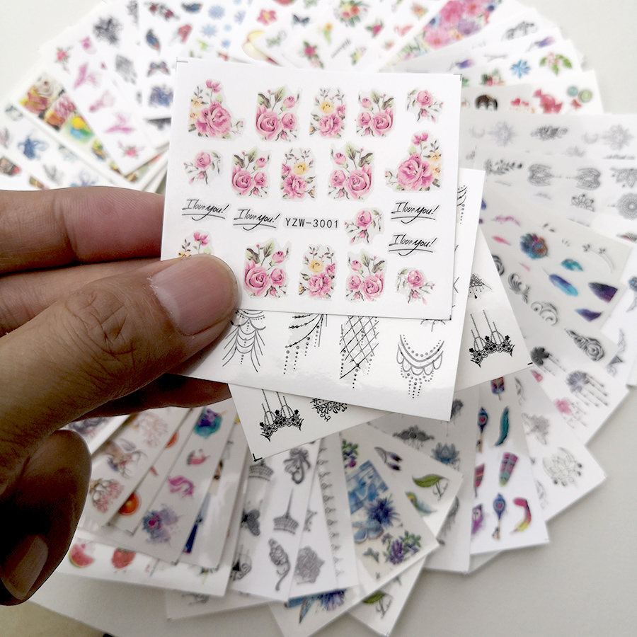 48枚入りネイルアートステッカー、春夏の花、バラ、蝶、葉っぱ - Nail Art France のレビューと価格