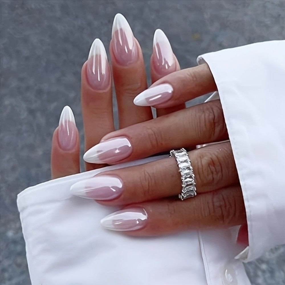 24枚入りミルキーホワイトプレスオンネイルショートスクエア半 - Nail Art Extension のレビューと価格